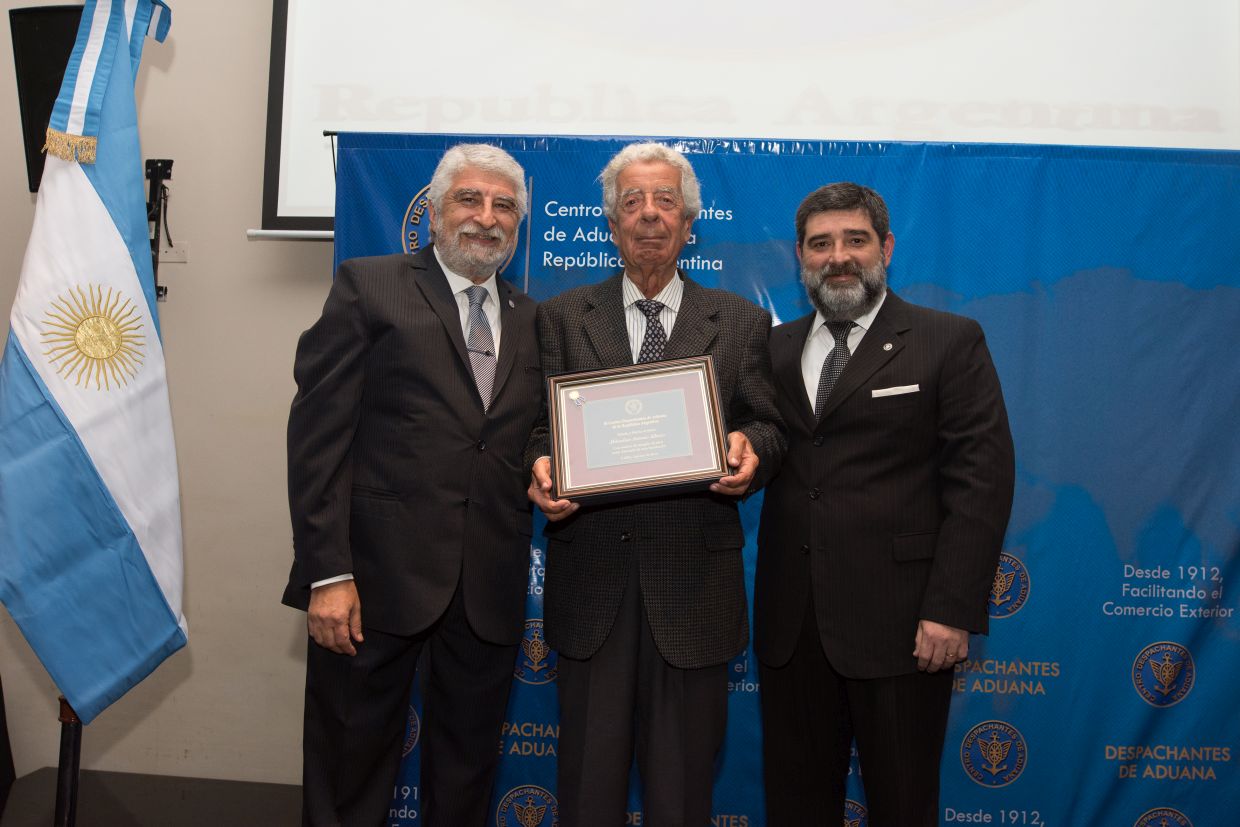 106° Aniversario - Distinción socios vitalicios