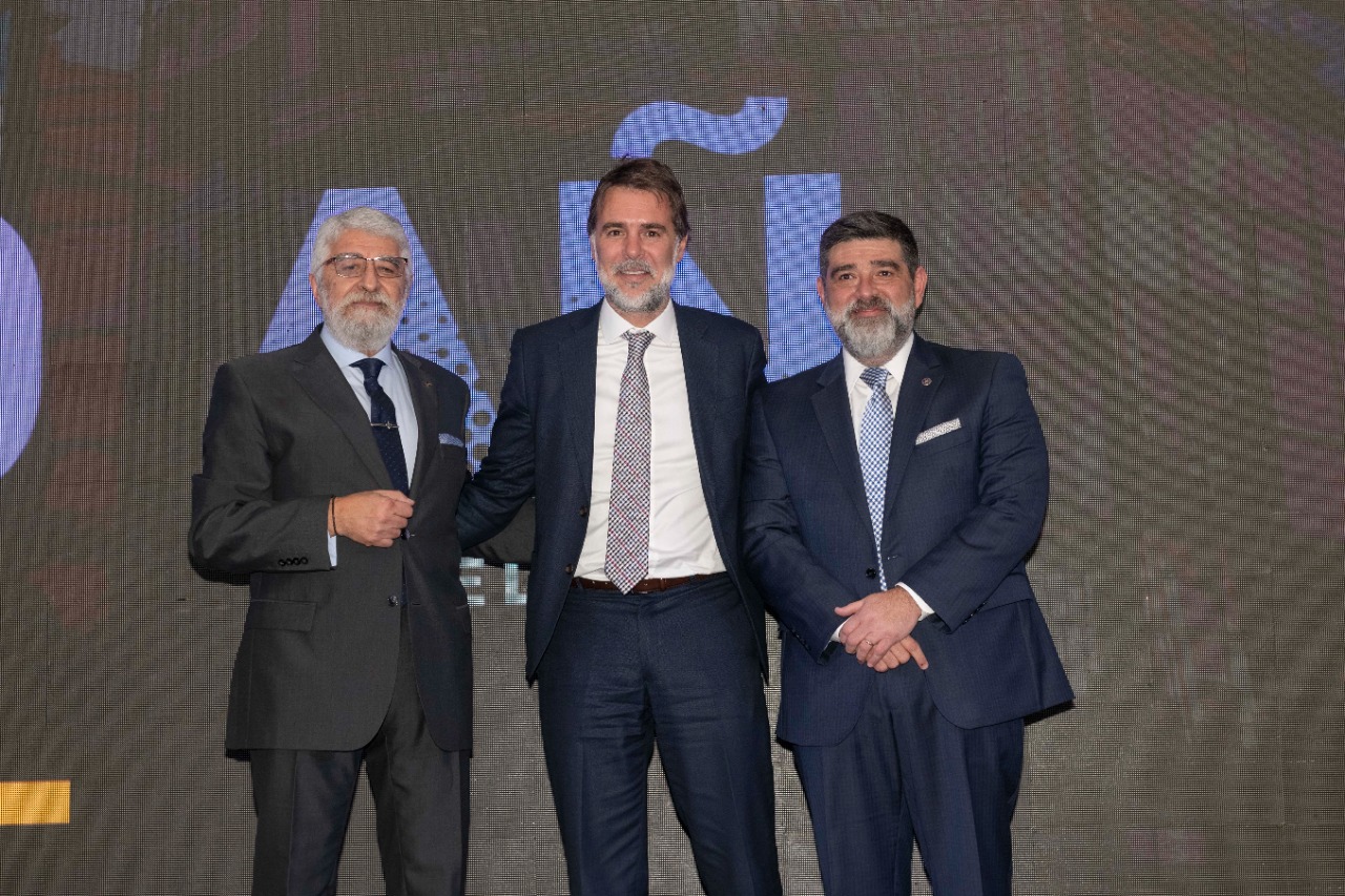 Entrega de Distinciones a Socios Vitalicios
